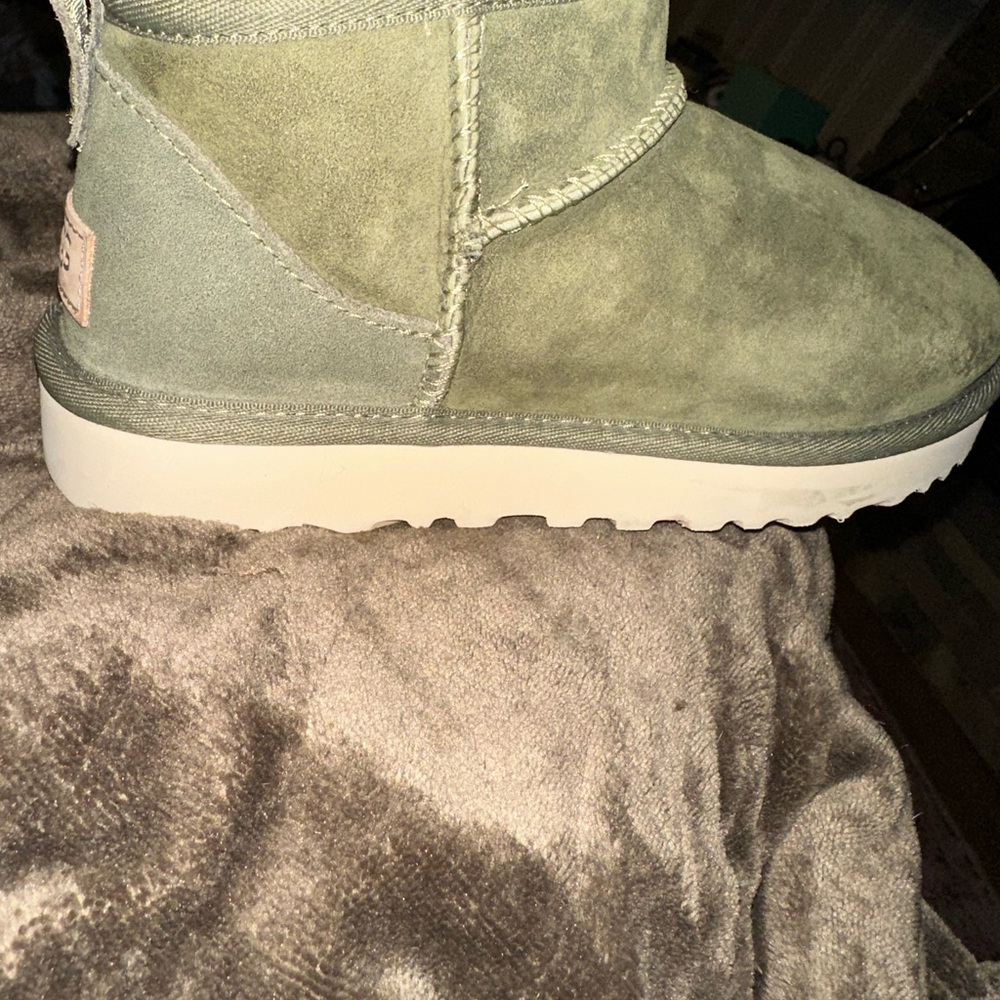 UGG OLIVE Green Suede Ankle Booties with Plush Lining